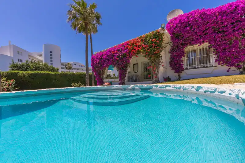 Chalet con piscina en venta en San Pedro de Alcántara, imagen 10