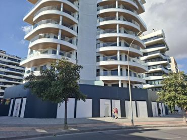 Business premises to rent in Avenida Maestro José Garberi Serrano 1