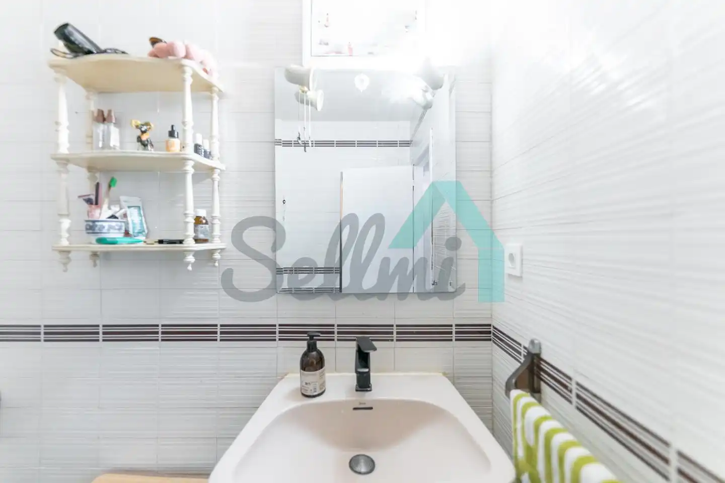 Baño de Piso de alquiler en Oviedo  con Calefacción, Parquet y Amueblado