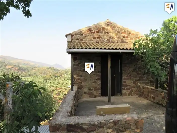 Finca rústica en venda a Huelma