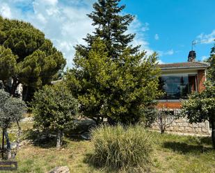 Exterior view of House or chalet for sale in Lozoyuela-Navas-Sieteiglesias  with Terrace