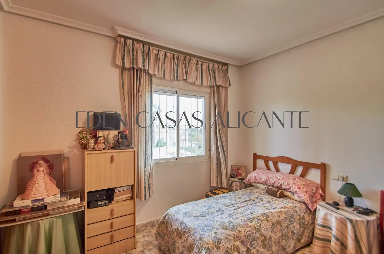 Habitación de Casa o chalet en venta en Mutxamel con Aire acondicionado, Jardín privado y Terraza