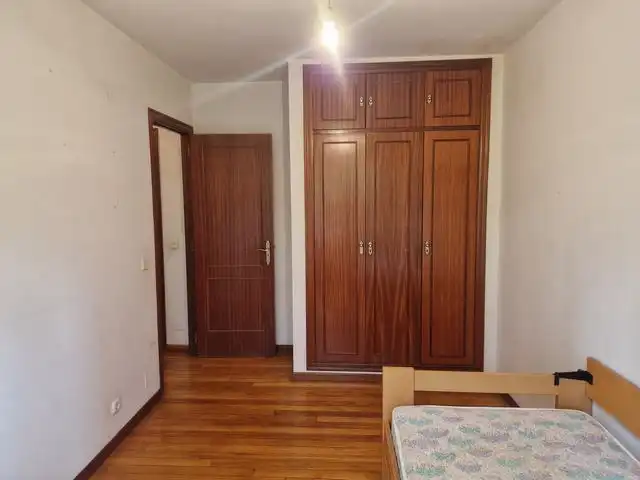 Habitación de Piso en venta en Teo con Calefacción, Parquet y Trastero