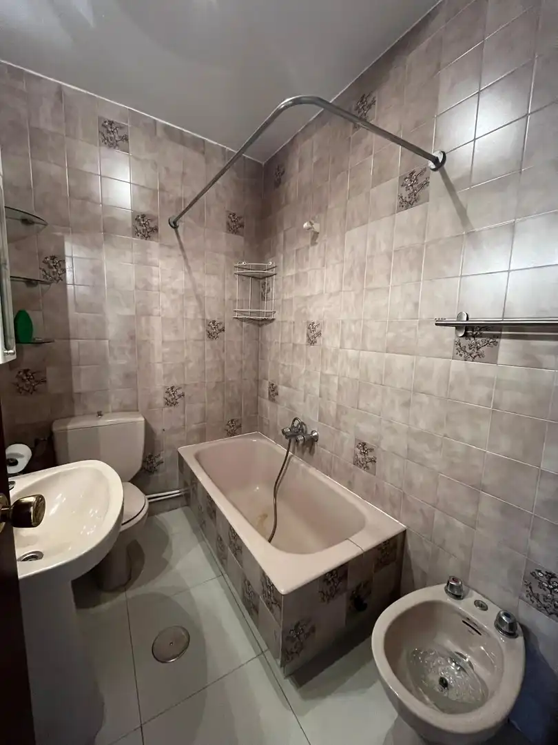 Bany de Casa o xalet en venda en A Coruña Capital  amb Calefacció i Traster