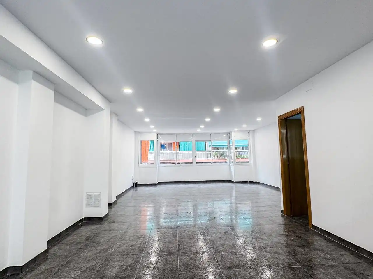 Locale commerciale in vendita a calle de Don Pelayo, imagen 16
