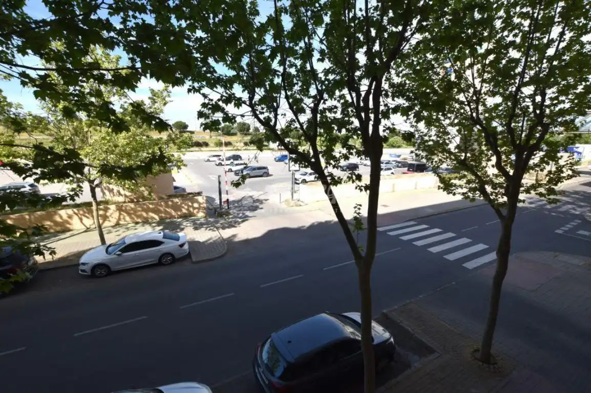 Aparcament de Pis en venda en Getafe amb Calefacció, Parquet i Terrassa