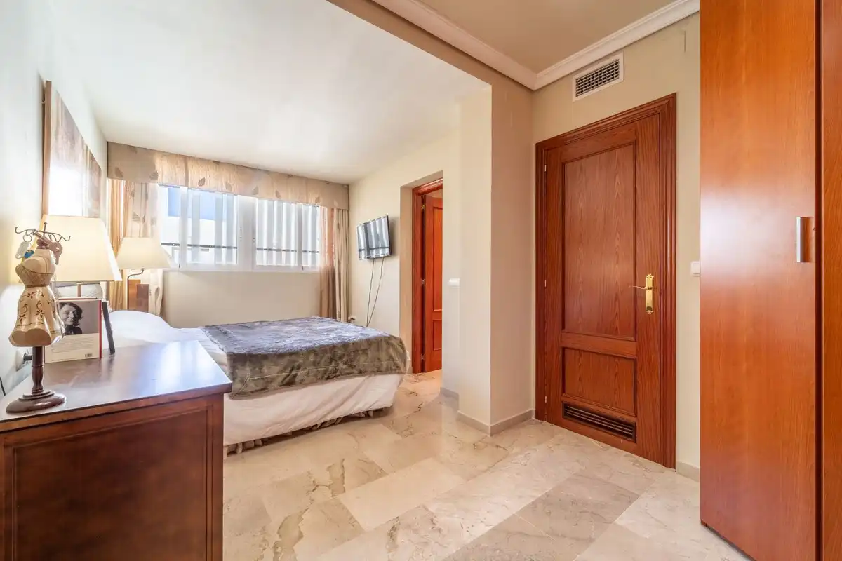 Schlafzimmer von Dachboden zum Verkauf in Torremolinos mit Klimaanlage, Terrasse und Schwimmbad