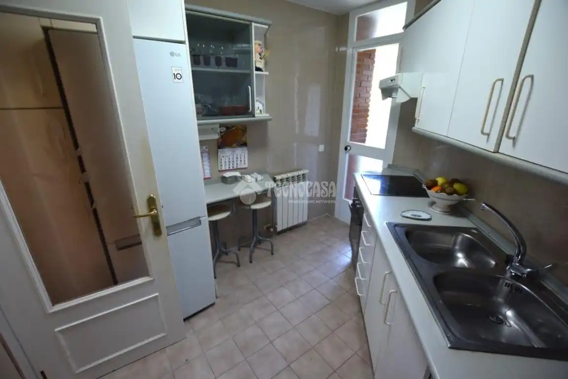 Kitchen of Flat for sale in Fuenlabrada
