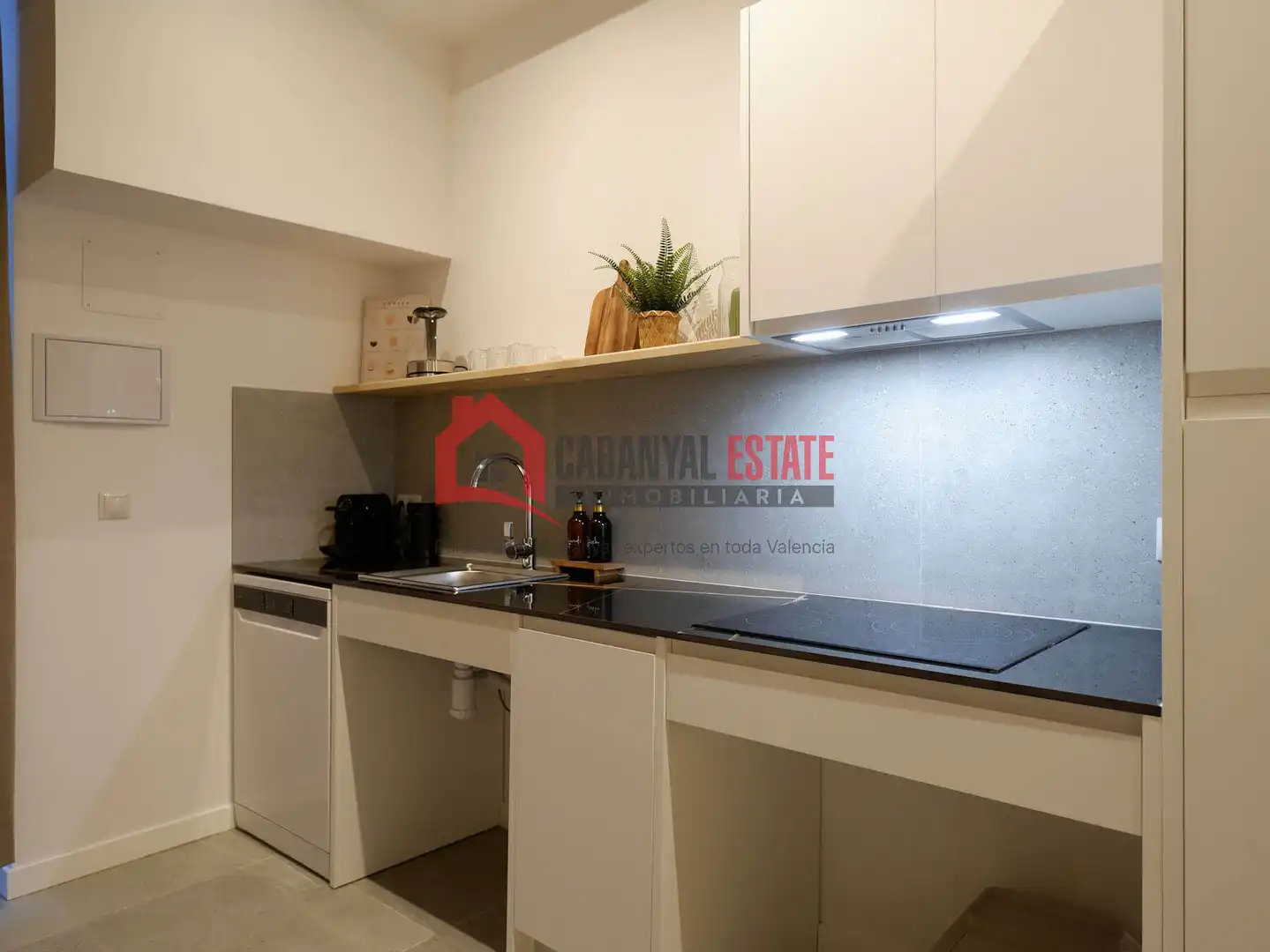 Cocina de Apartamento en venta en Valencia con Aire acondicionado, Calefacción y Trastero
