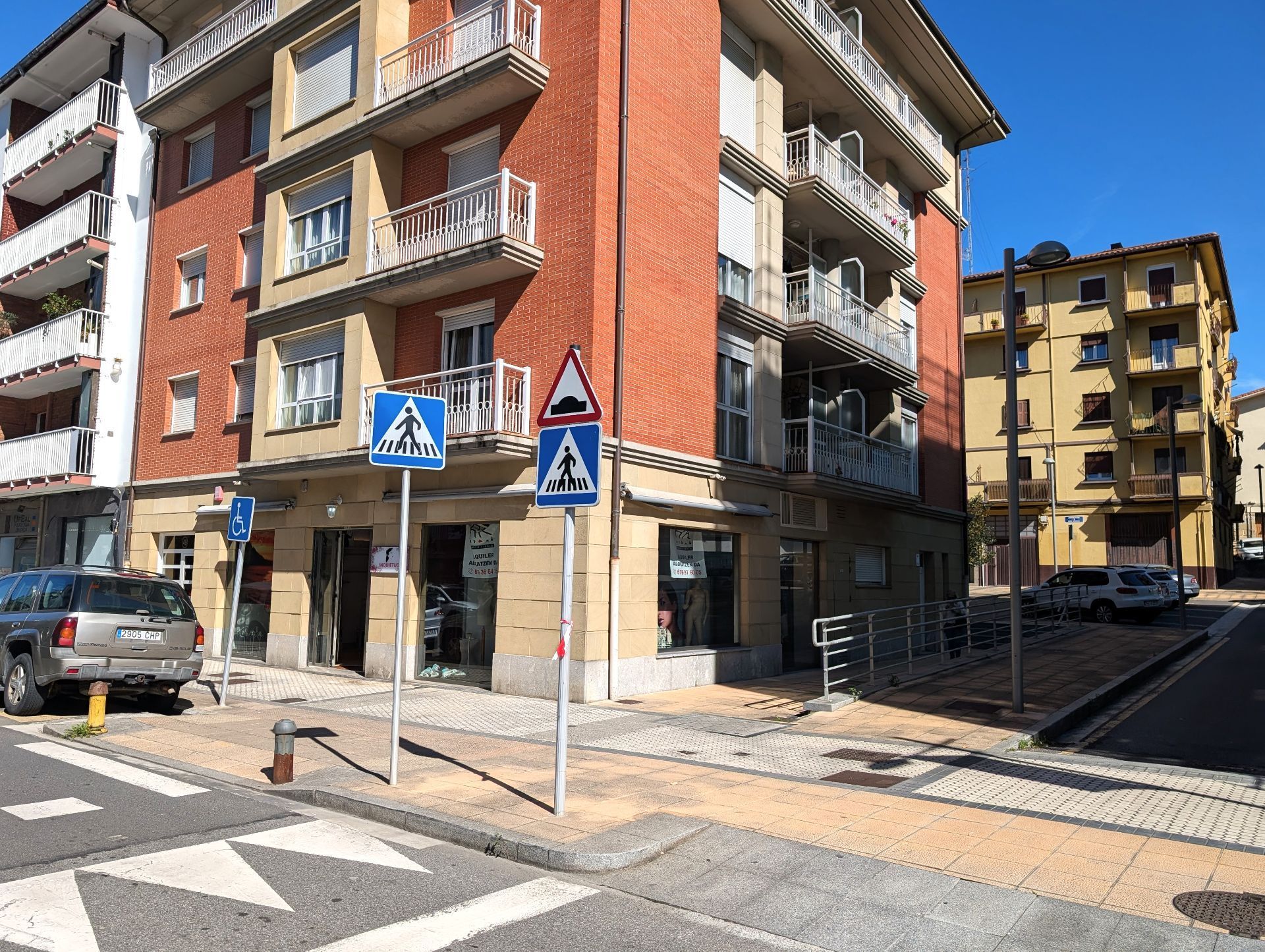 Exterior view of Premises to rent in Lasarte-Oria  with Air Conditioner