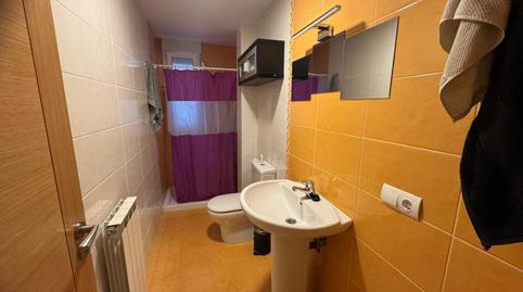 Foto 4 de Casa adosada en venda a  Histori Ossorio, Cacabelos, León