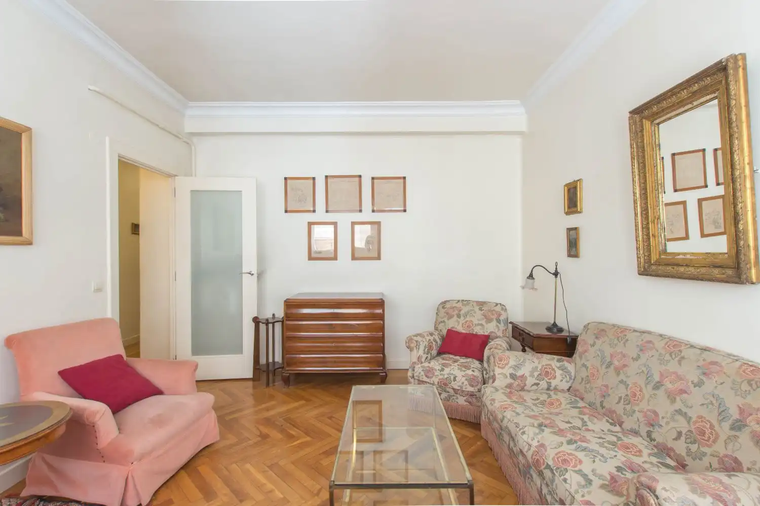 Sala d'estar de Pis en venda en  Pamplona / Iruña amb Calefacció, Parquet i Balcó