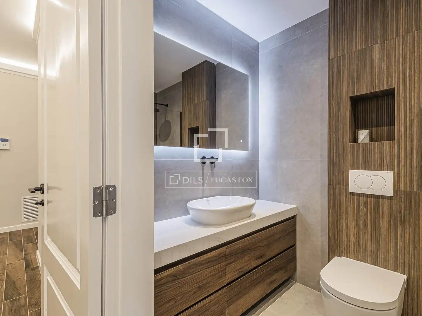 Baño de Piso en venta en Barcelona con Aire acondicionado, Calefacción y Balcón