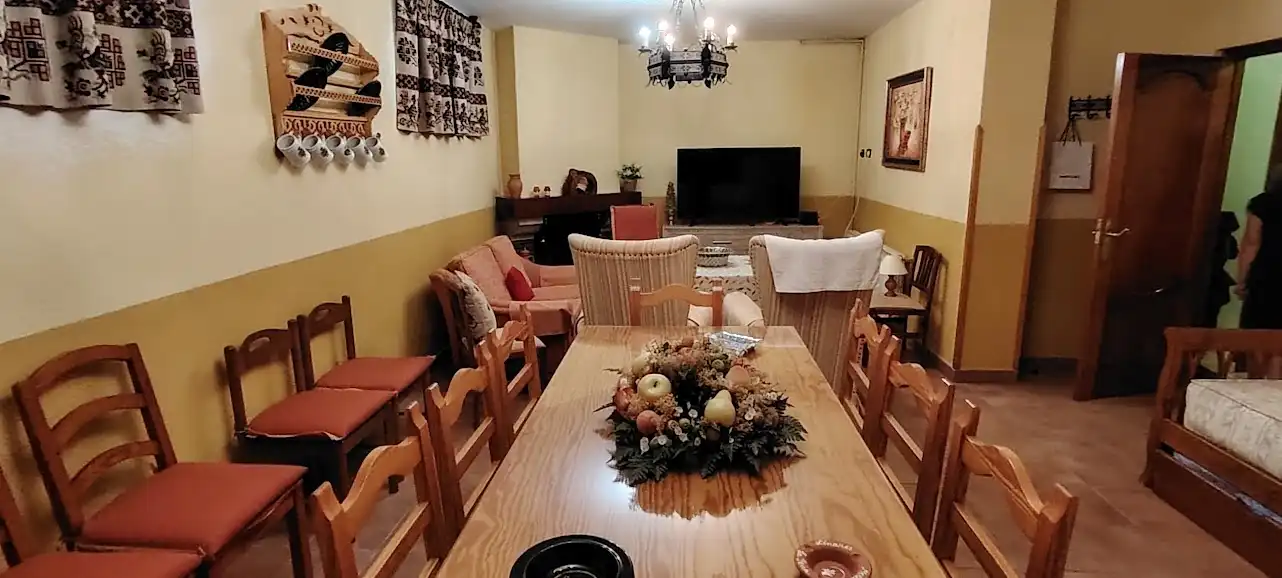Menjador de Casa o xalet en venda en Linares amb Aire condicionat, Calefacció i Jardí privat