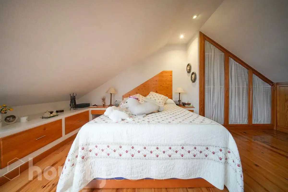 Dormitori de Casa o xalet en venda en Rivas-Vaciamadrid amb Aire condicionat, Calefacció i Jardí privat