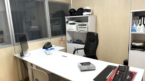 Foto 3 von Fabrikhallen zur Miete in Barri del Centre, Terrassa