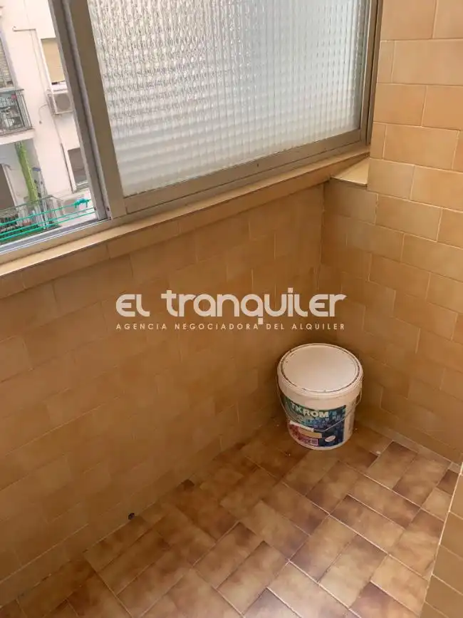 Schlafzimmer von Wohnung zur Miete in Madrid mit Terrasse, Möbliert und Waschmaschine