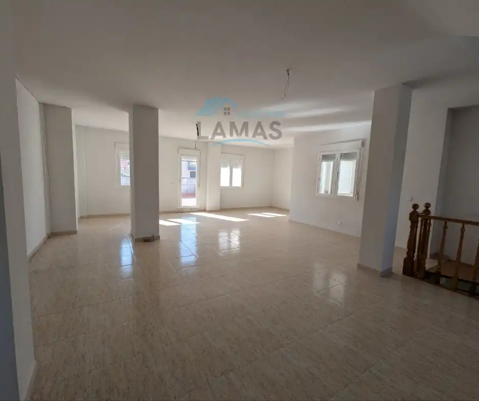 Sala de estar de Dúplex en venta en Navalmoral de la Mata con Calefacción, Terraza y Balcón