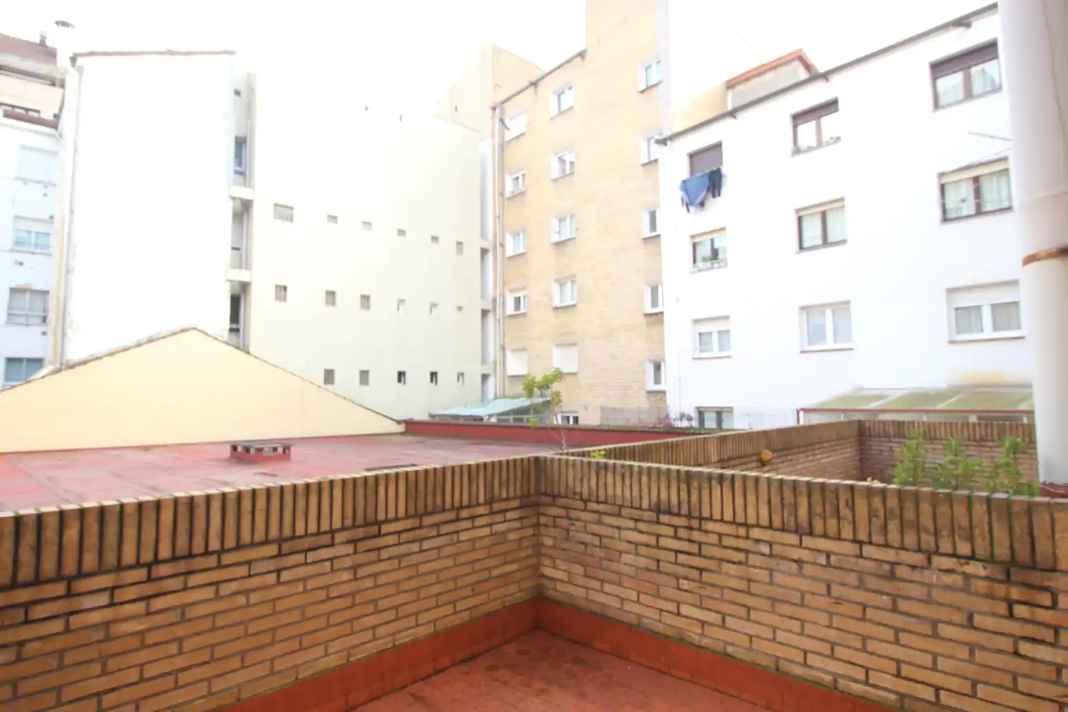 Vista exterior de Piso de alquiler en Gijón  con Calefacción y Terraza