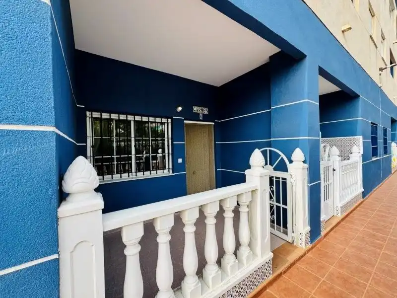 Terrassa de Apartament en venda en Guardamar del Segura amb Traster i Piscina comunitària