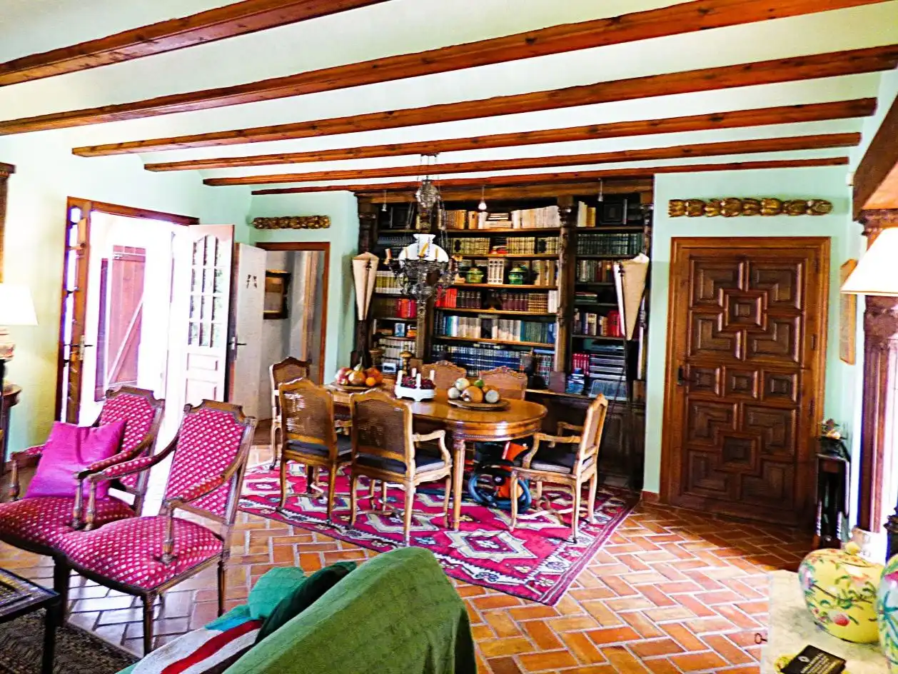 Casa rústica amb jardí en venda a Carrer Lago Aral 73, imagen 46