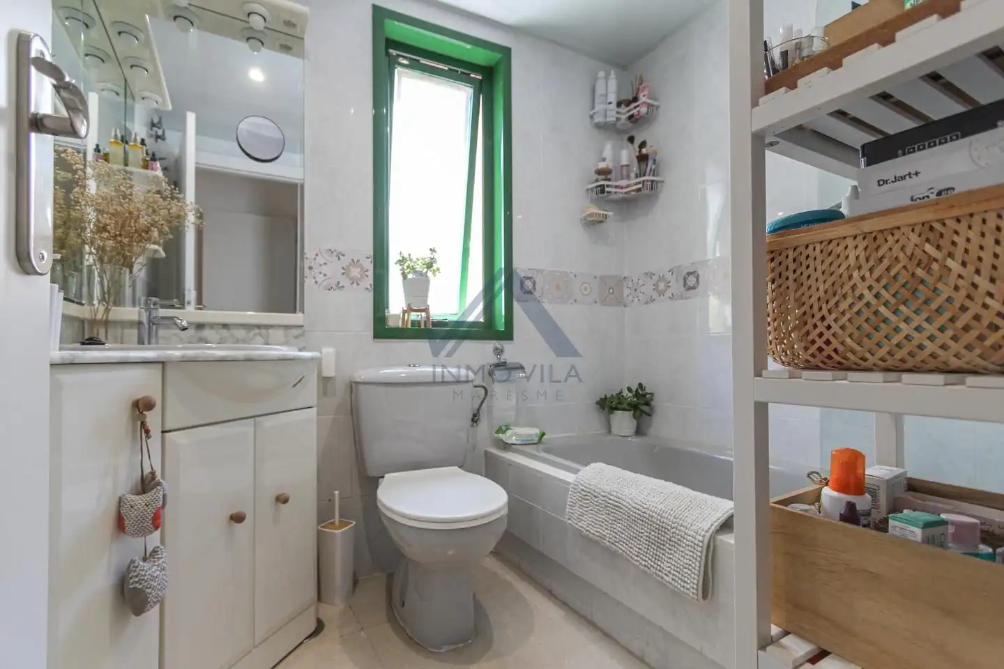 Badezimmer von Wohnung zum Verkauf in Montcada i Reixac mit Klimaanlage, Terrasse und Möbliert