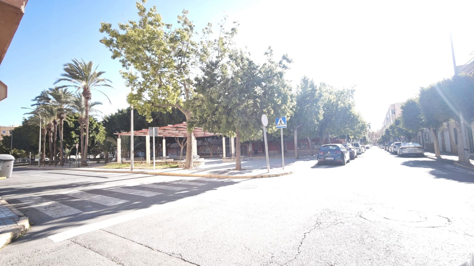 Vista exterior de Casa adosada en venda en El Ejido amb Aire condicionat, Terrassa i Moblat