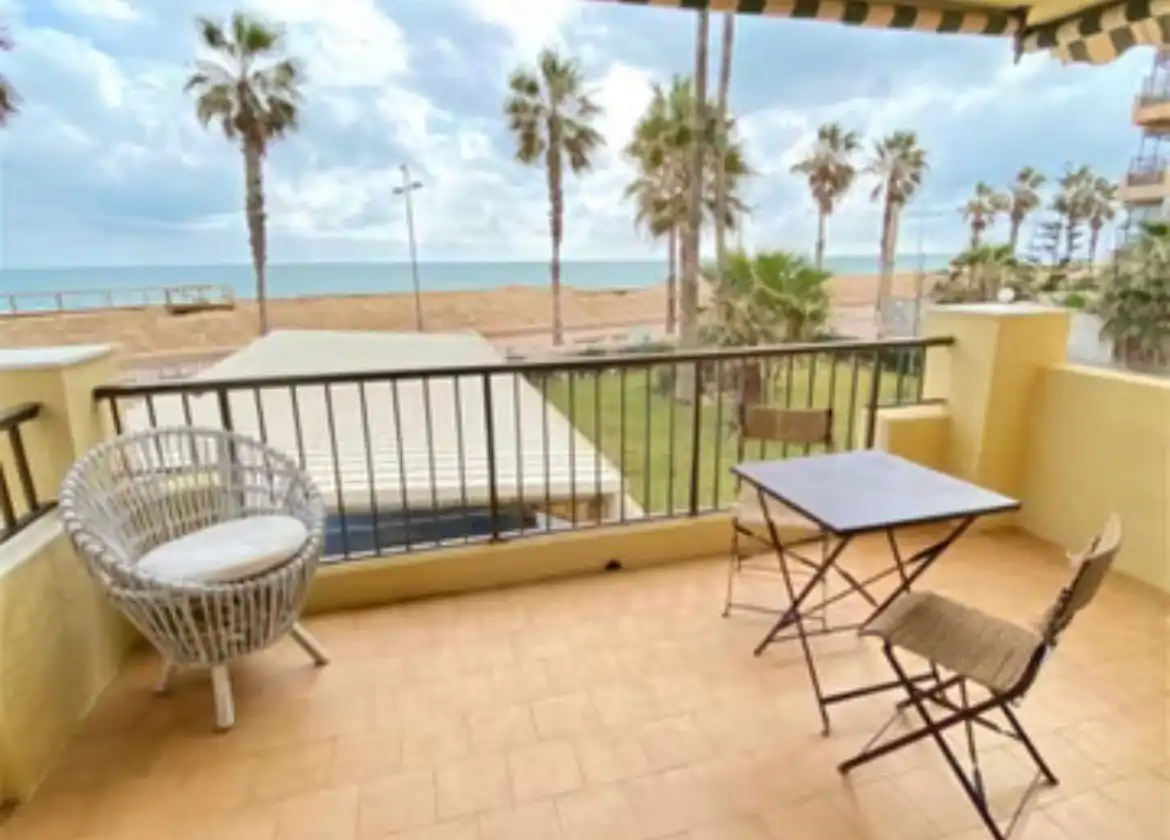 Terrassa de Apartament en venda en Peñíscola / Peníscola amb Terrassa, Moblat i Piscina comunitària