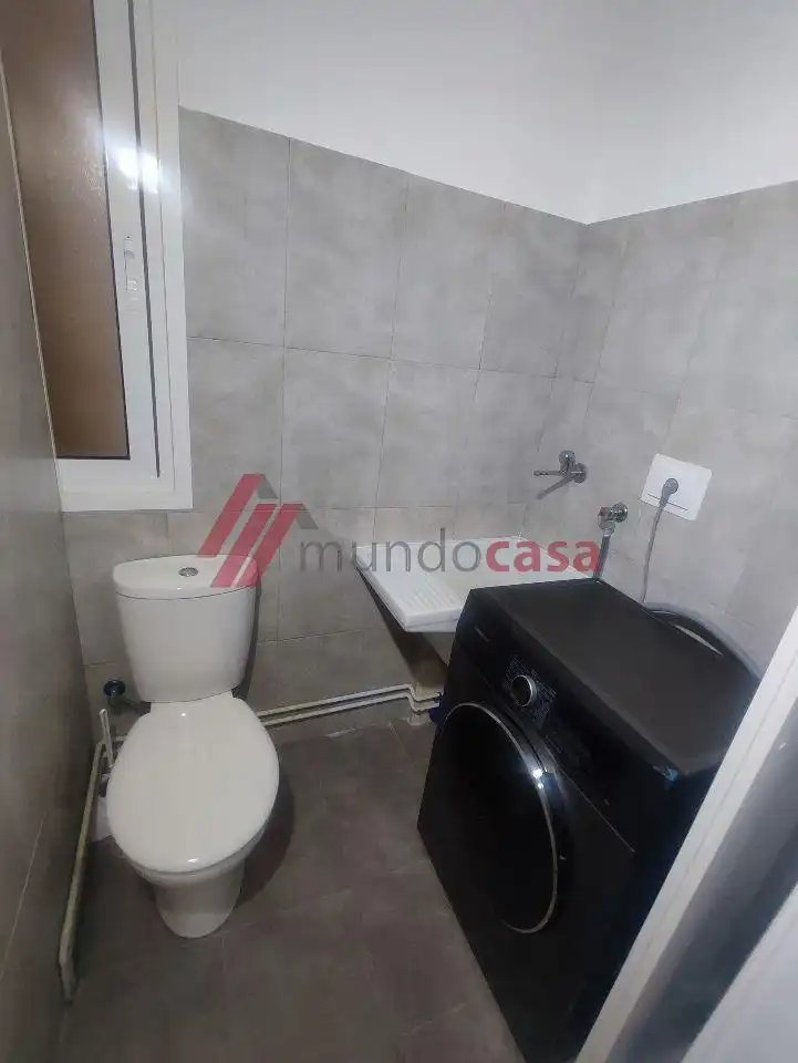 Baño de Piso de alquiler en Ferrol con Calefacción, Parquet y Amueblado