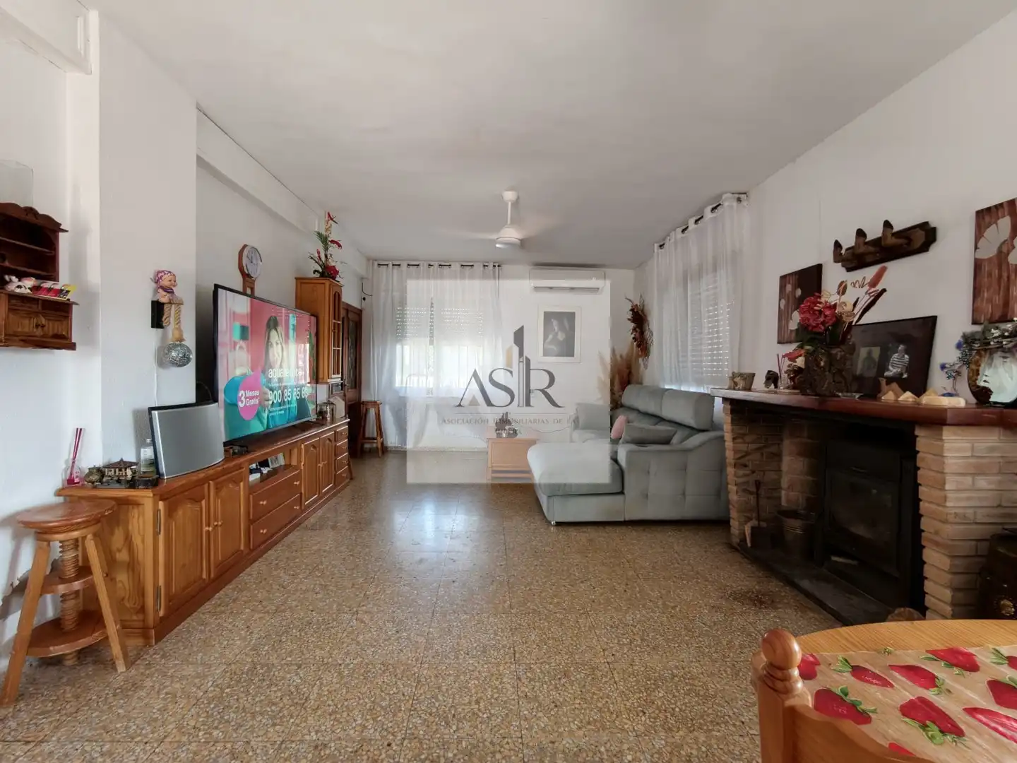 Sala de estar de Casa o chalet en venta en Manuel con Terraza, Trastero y Piscina