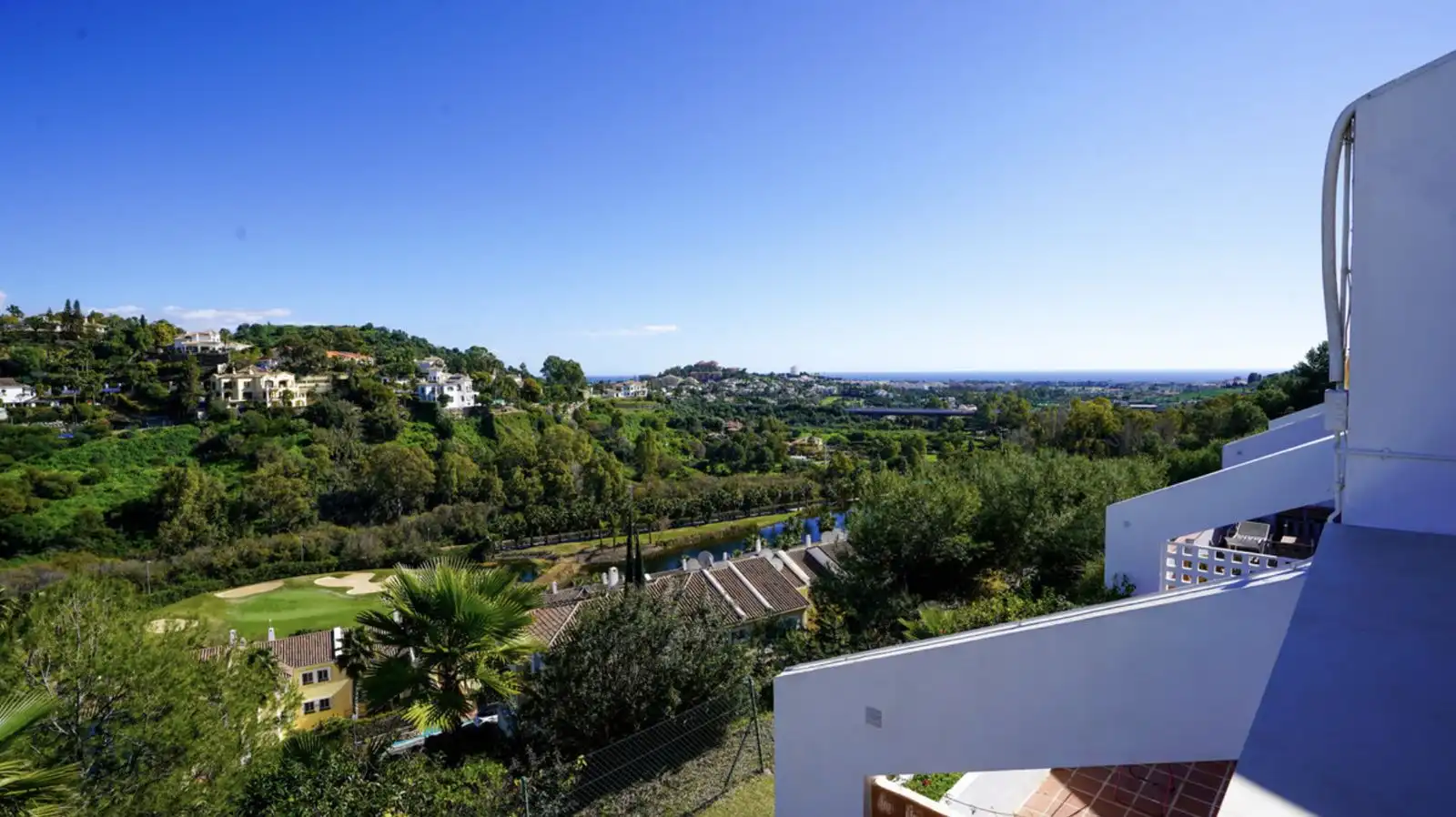 Flat with pool for sale in Nueva Andalucía, imagen 29