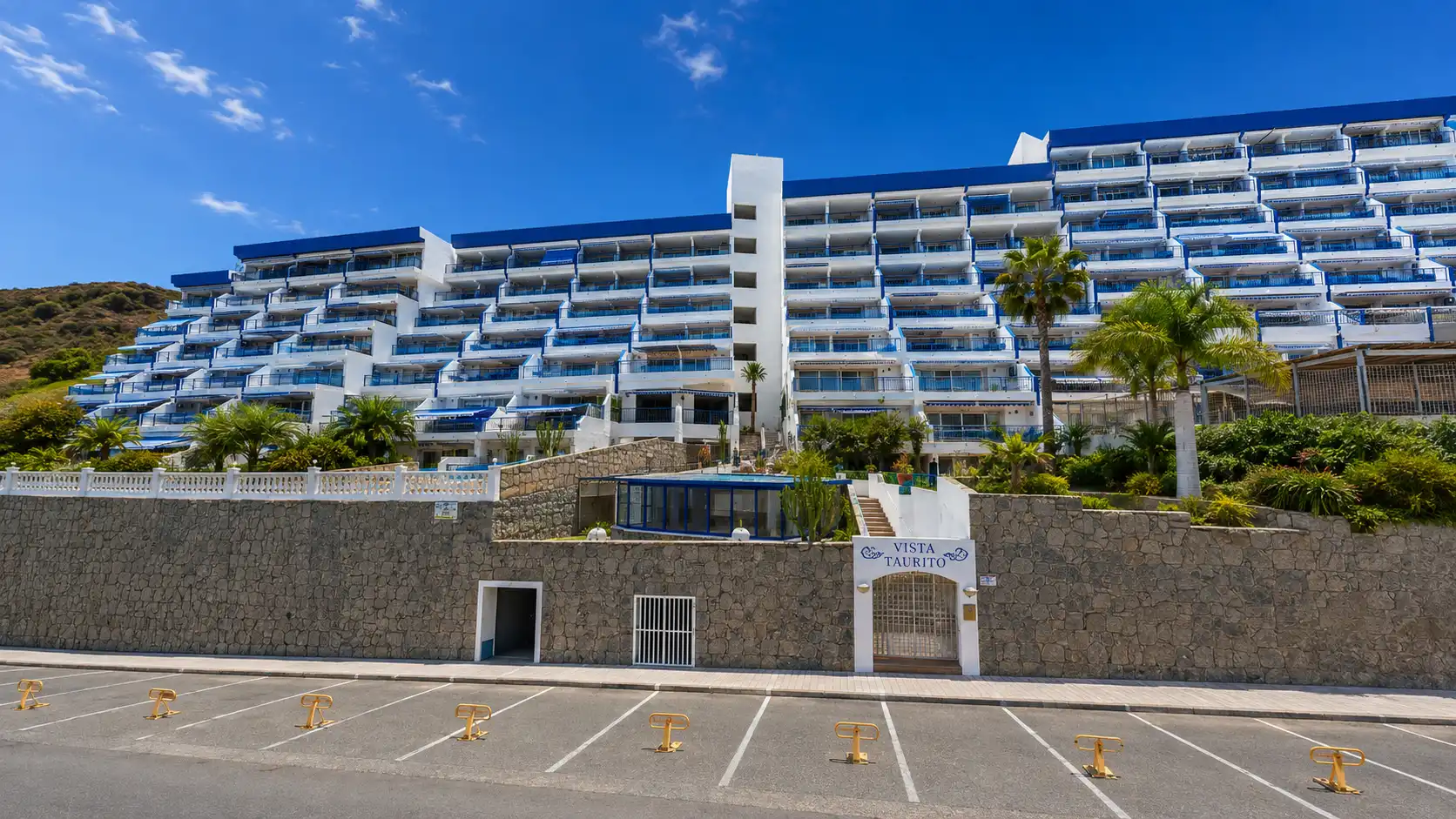 Vista exterior de Apartament en venda en Mogán amb Aire condicionat, Terrassa i Moblat
