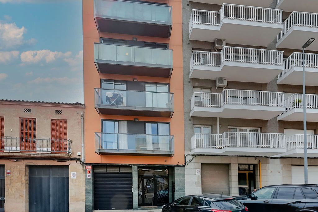 Vista exterior de Dúplex en venda en Manresa amb Calefacció