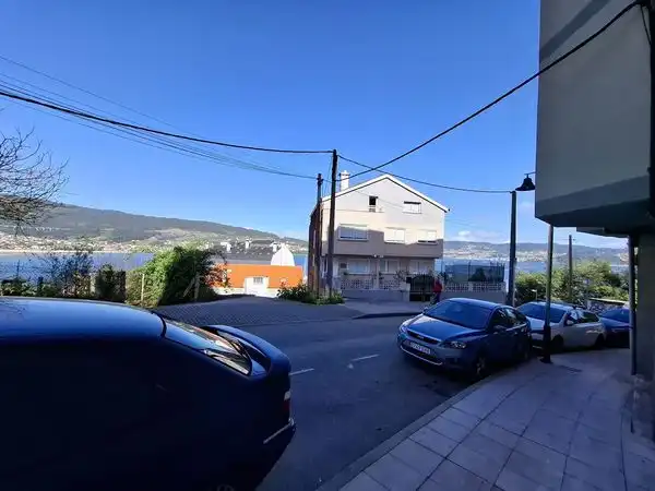 Vista exterior de Apartament en venda en Moaña amb Calefacció, Parquet i Traster