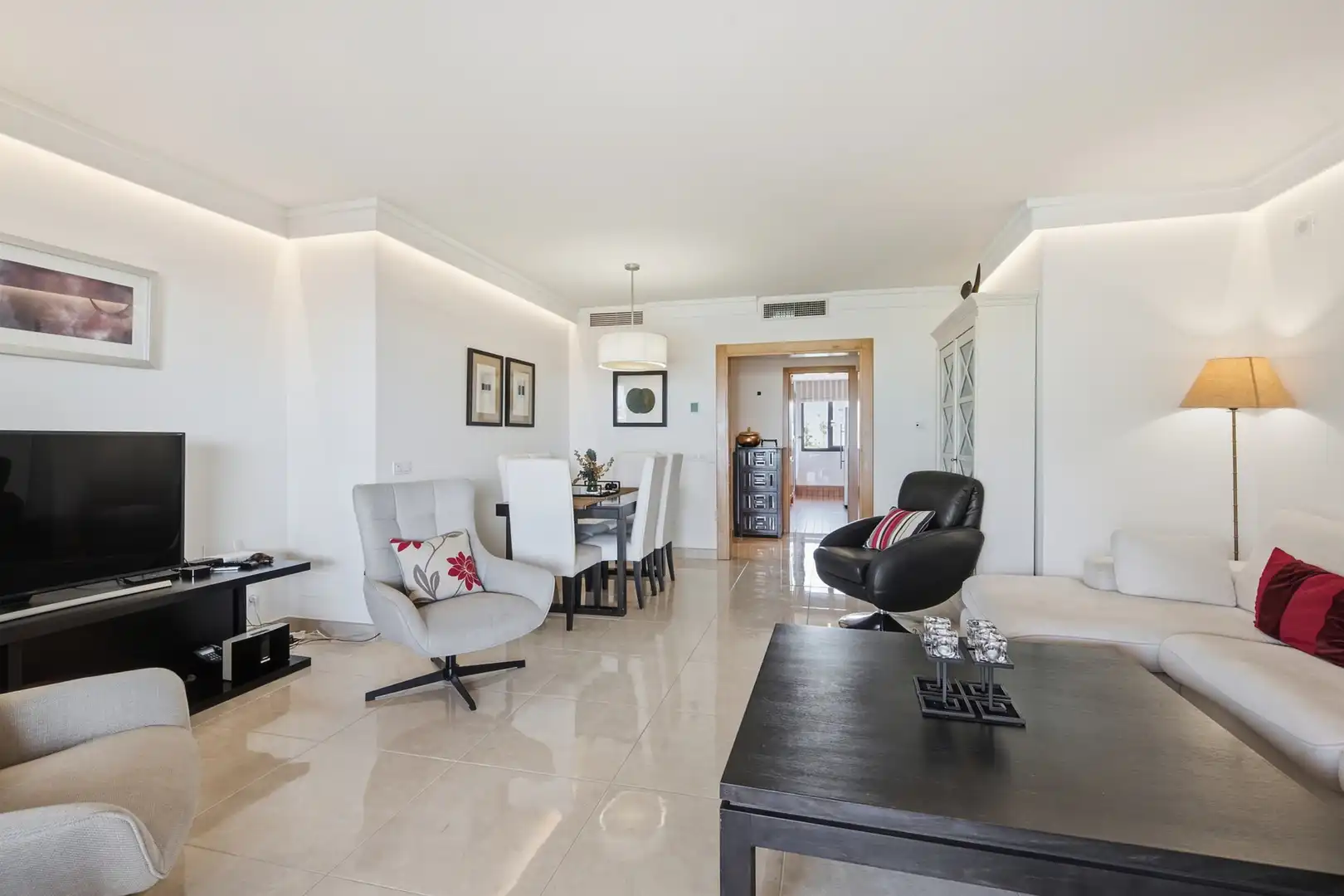 Sala de estar de Apartamento en venta en Estepona con Aire acondicionado, Terraza y Trastero