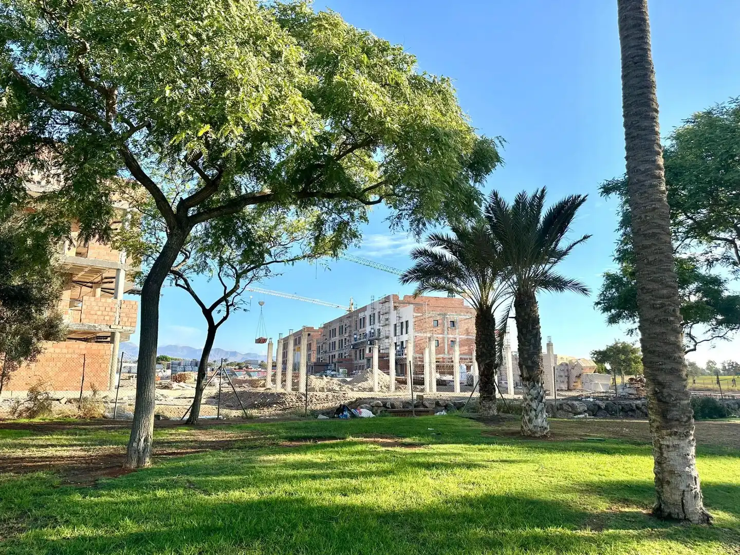 Vista exterior de Piso en venta en Almería con Jardín privado y Terraza
