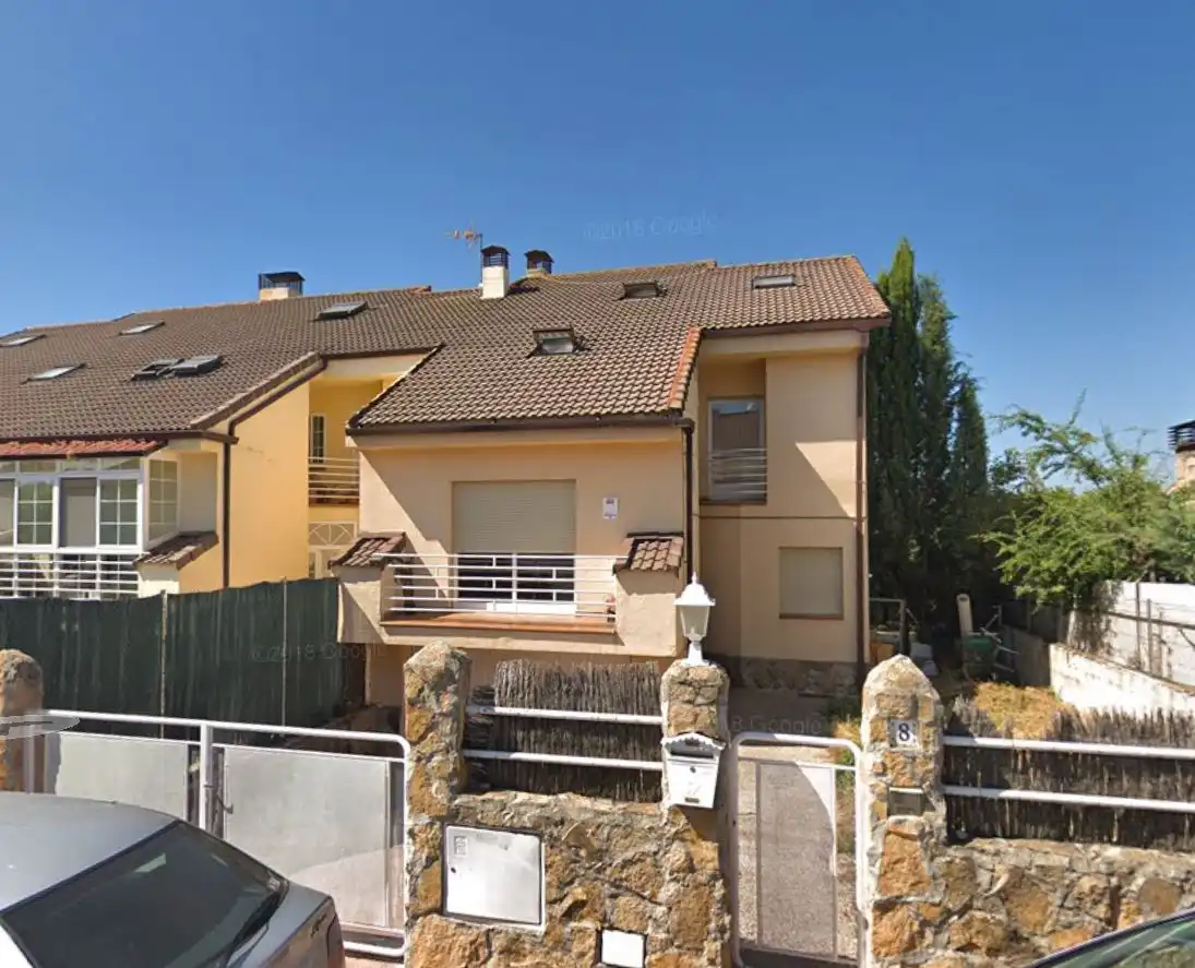Semi-detached house for sale in C/ Cercado Redondo, imagen 5