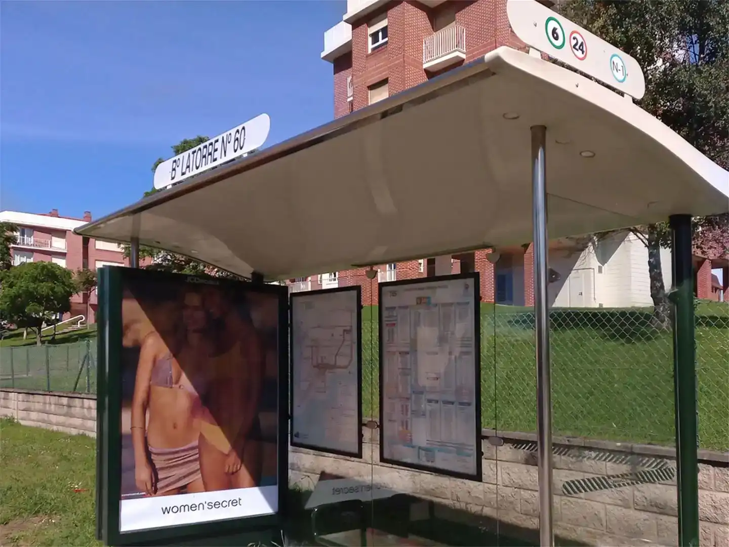 Vista exterior de Pis de lloguer en Santander amb Piscina i Balcó