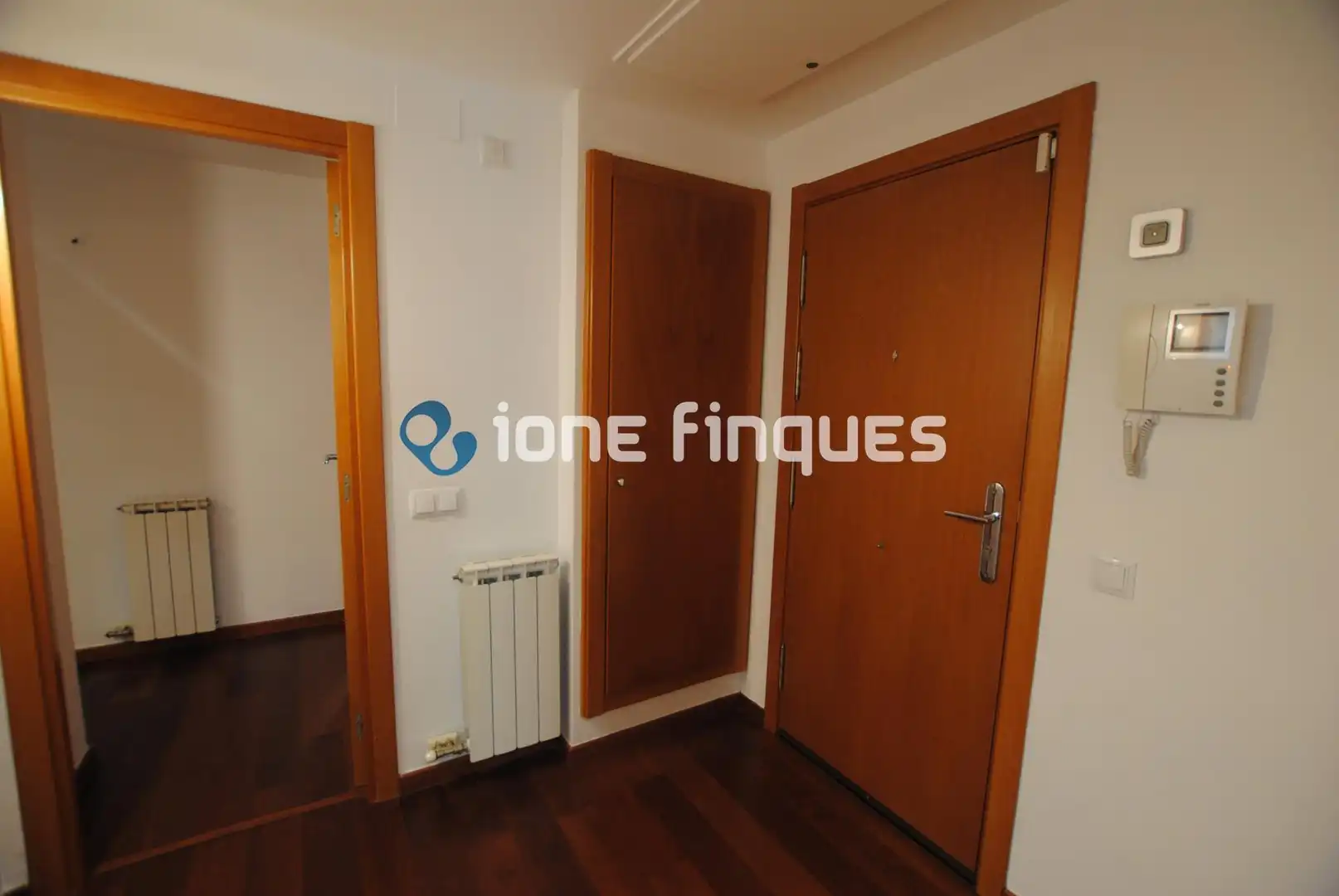 Wohnung zum Verkauf in Sant Cugat del Vallès mit Heizung, Privatgarten und Terrasse