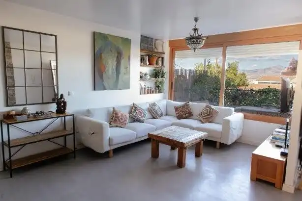 Sala d'estar de Casa adosada de lloguer en Alicante / Alacant amb Aire condicionat, Jardí privat i Terrassa