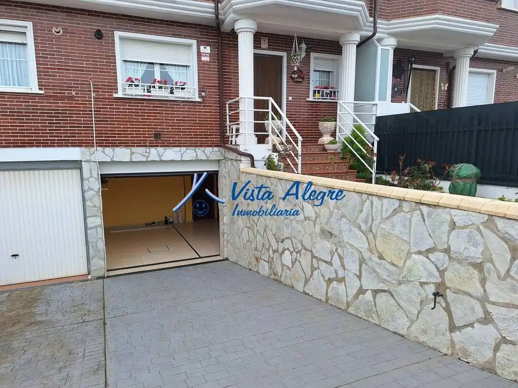 Casa adosada en venta en Casalarreina con Calefacción, Jardín privado y Parquet