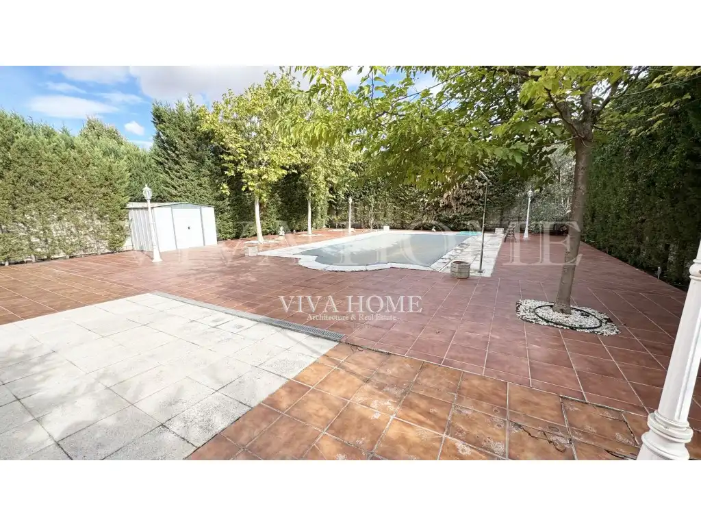 Swimming pool of Houses for sale in Rivas-Vaciamadrid