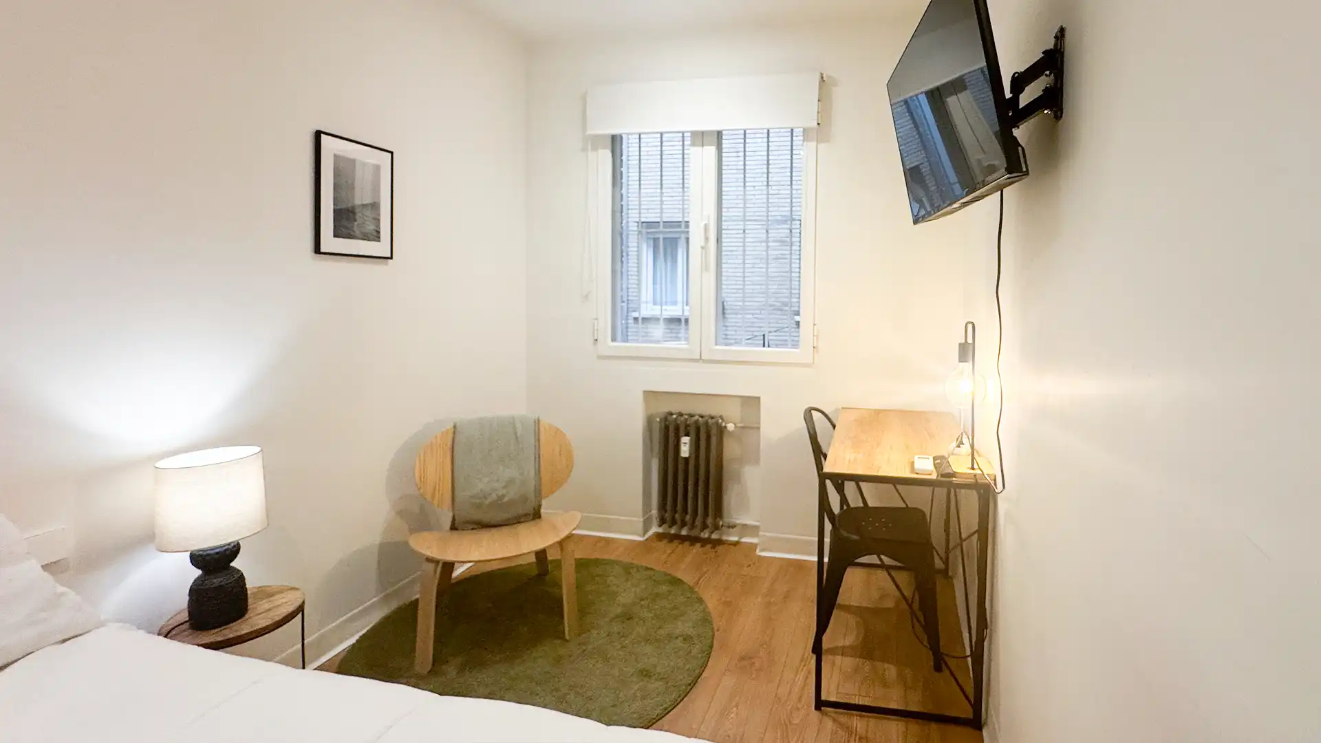 Dormitori de Casa o xalet per a compartir en Madrid amb Aire condicionat, Calefacció i Moblat
