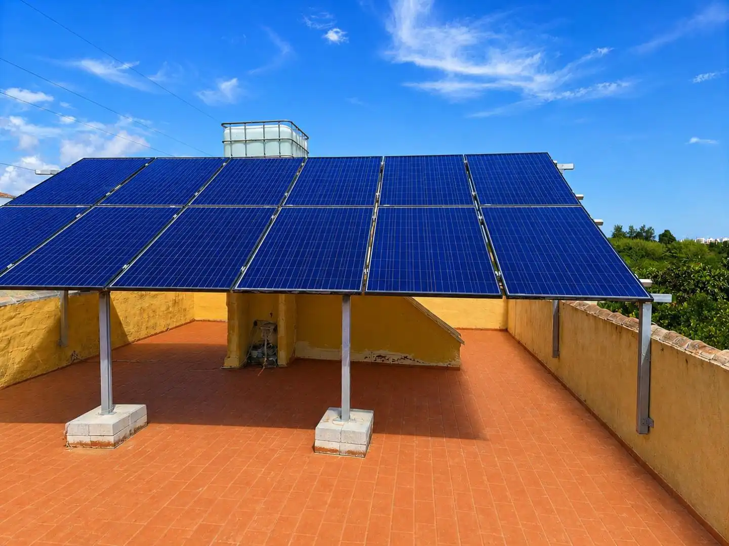 Außenansicht von Haus oder Chalet zum Verkauf in Oliva mit Klimaanlage, Privatgarten und Terrasse