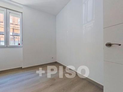 Dormitori de Planta baixa en venda en  Madrid Capital amb Calefacció, Forn i Rentadora