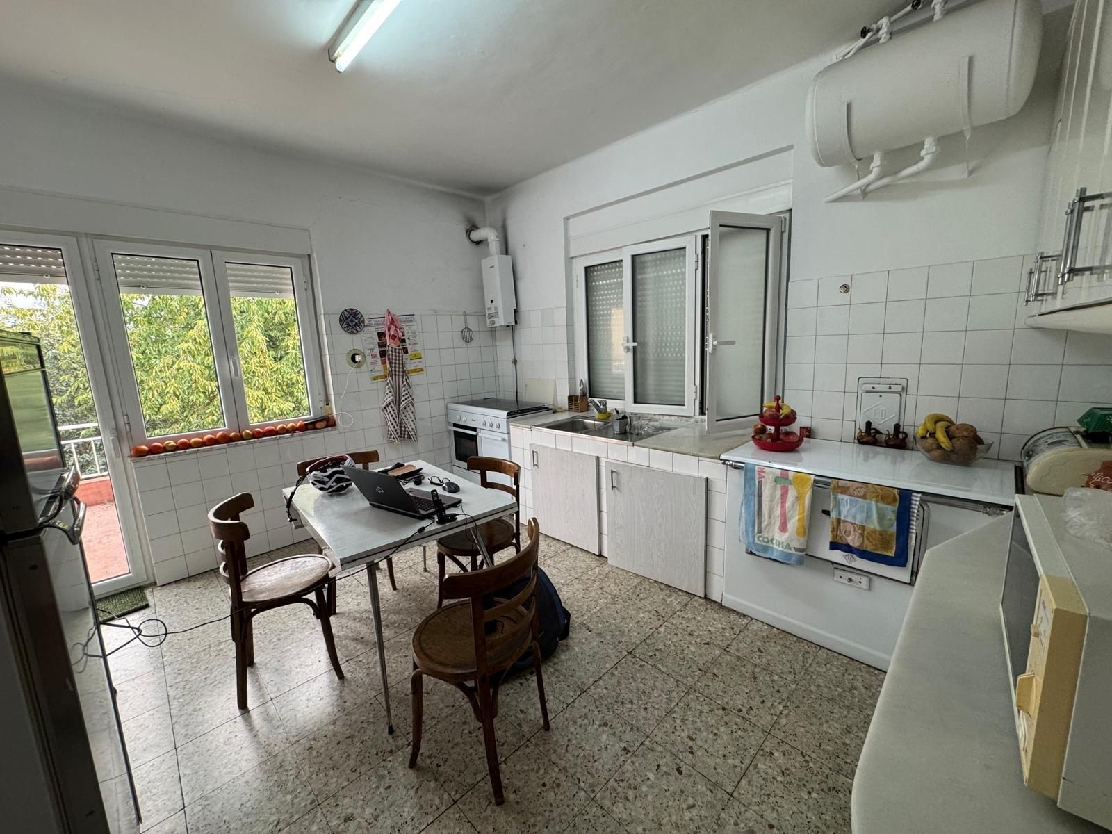Cuina de Finca rústica en venda en Congosto amb Jardí privat i Terrassa