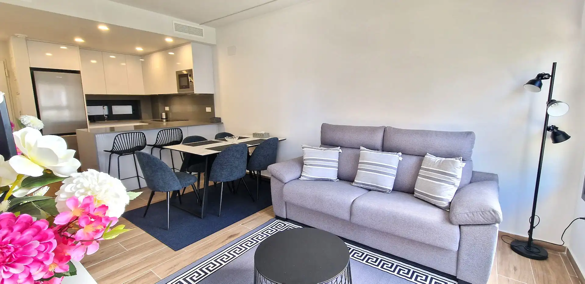 Sala de estar de Apartamento de alquiler en Orihuela con Aire acondicionado, Calefacción y Terraza