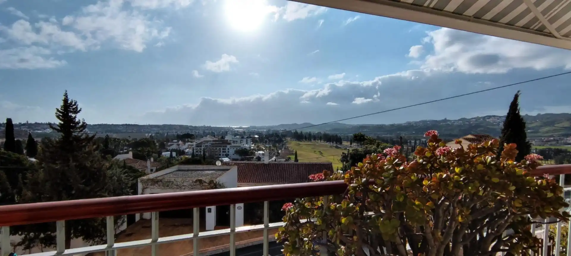 Vista exterior de Casa adosada en venta en Mijas con Aire acondicionado, Terraza y Balcón
