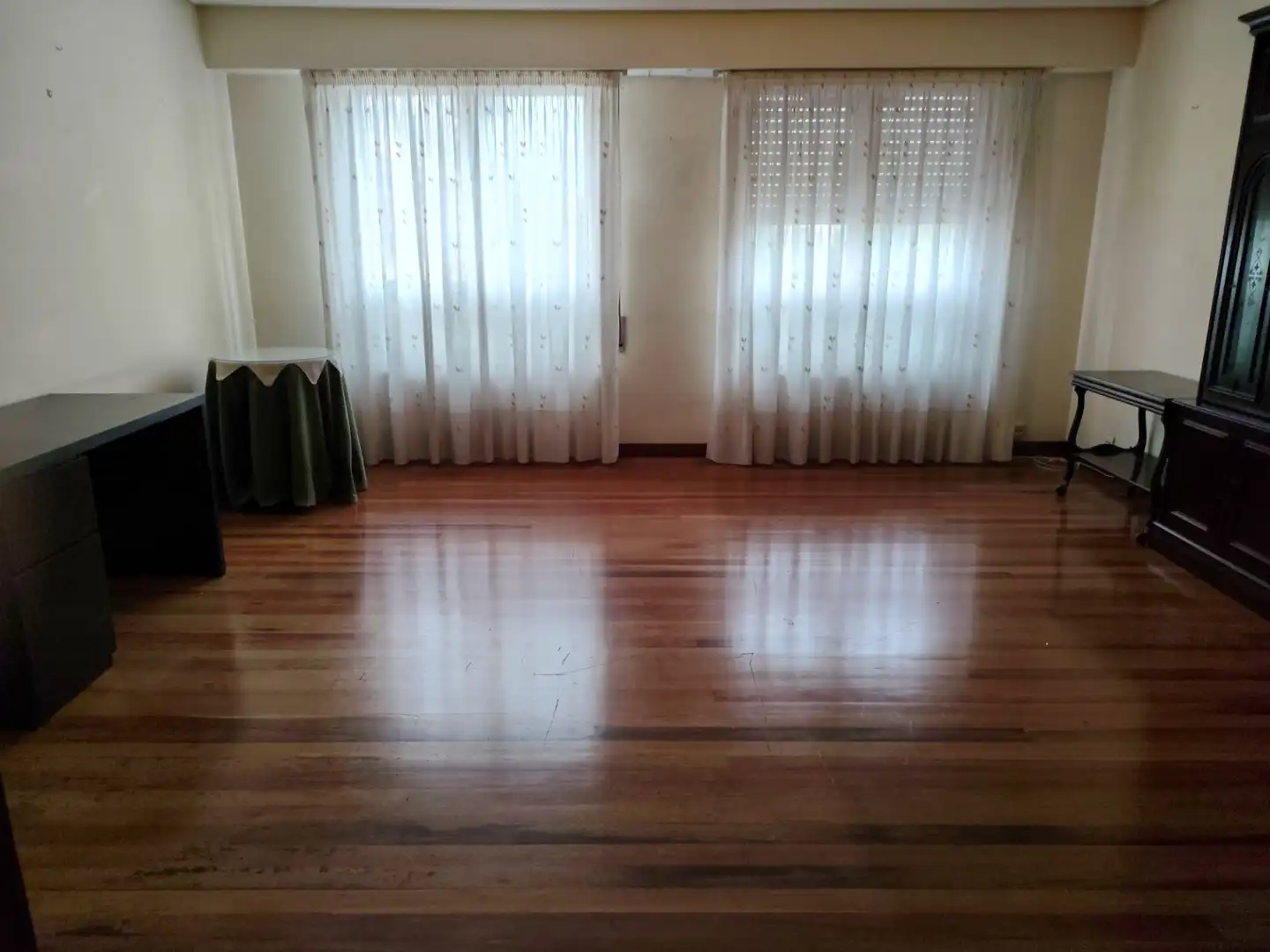 Sala de estar de Piso en venta en Irun  con Calefacción, Parquet y Trastero