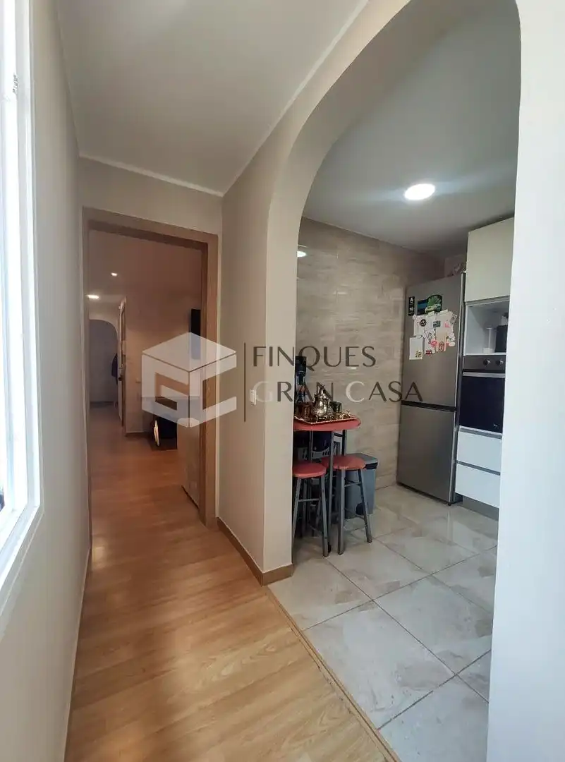 Wohnung zum Verkauf in Canovelles mit Heizung, Parkett und Balkon